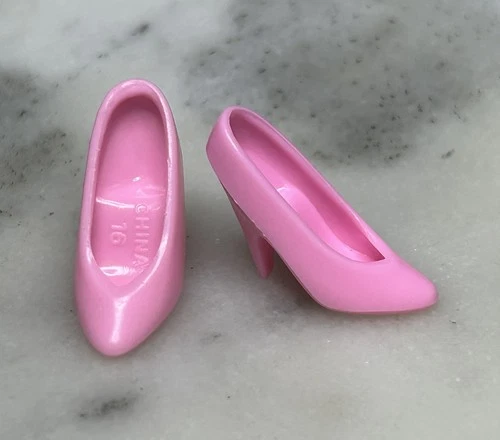 Vintage *Barbie* Shoes ~Light Pink Pumps~ 90's Classic High Heels