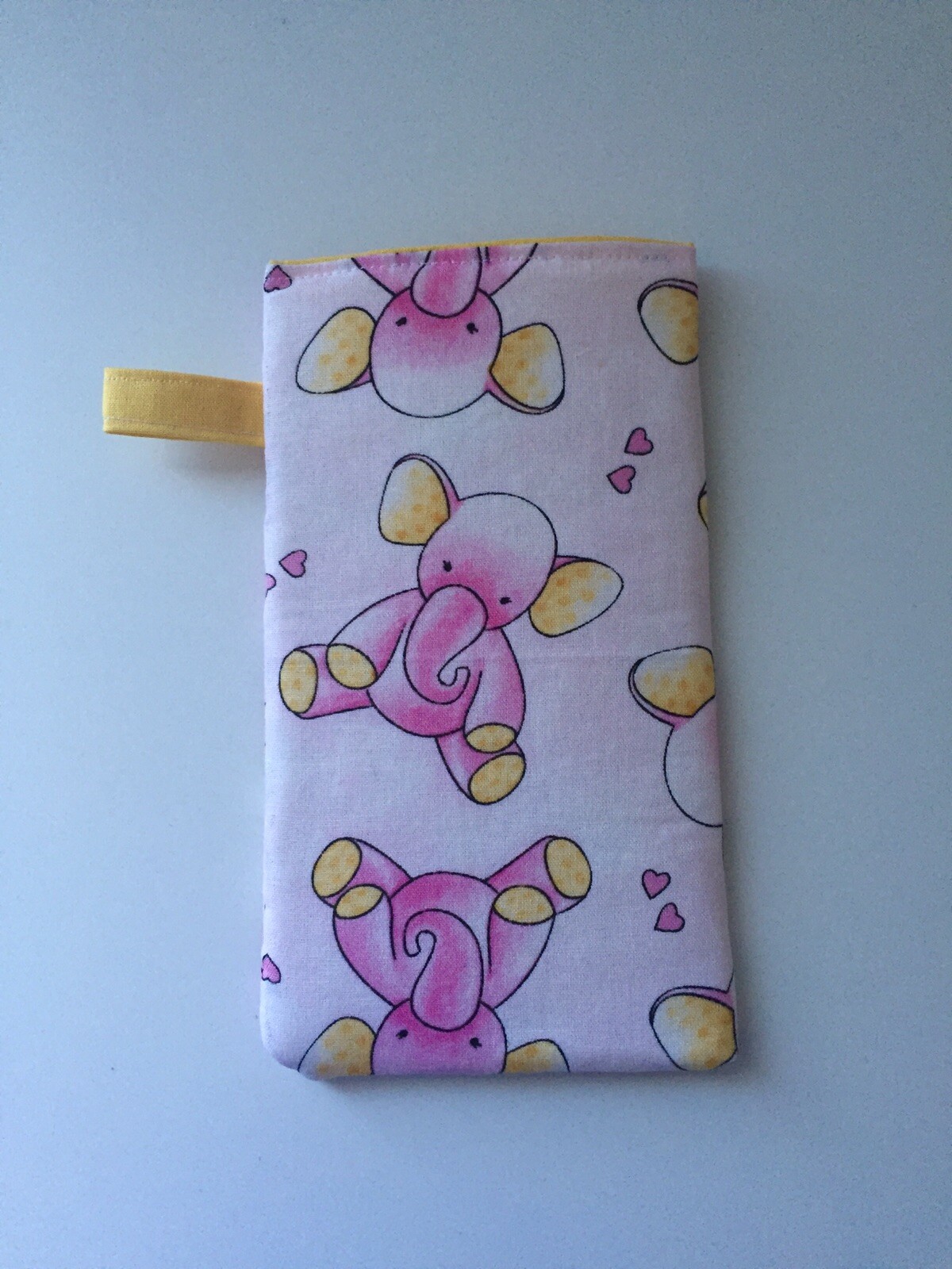 Elephant Design Padded Sunglasses & Cellphone Soft Fabric Case-image