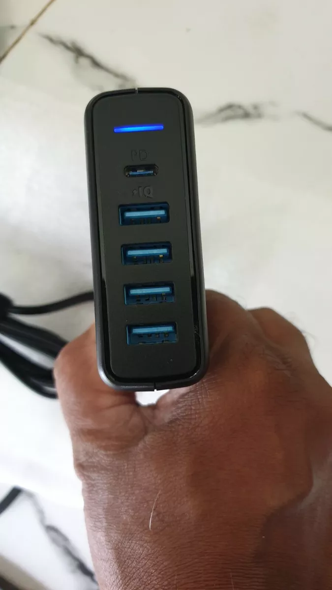 Anker PowerPort 1 PD with 1 PD and 4 PIQ Charger