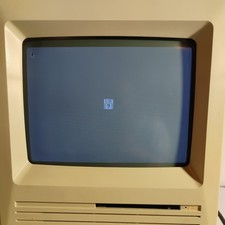 Vintage Apple Macintosh SE M5011 Computer With POWER CORD