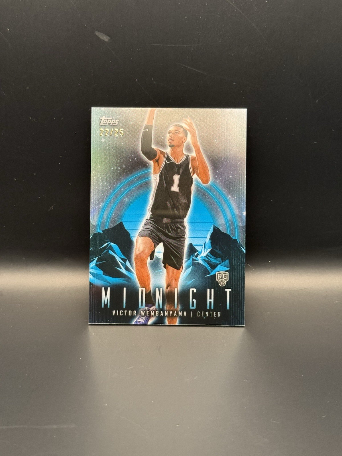 2023-24 Topps Midnight Victor Wembanyama #50 Moonrise /25 (RC)
