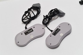 Hyperkin RetroN NES/SNES 2 Gray Gaming Console with 4 Controllers Tested Works