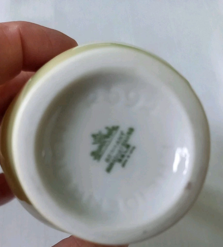 Rosenthal Vase Lindgrün, Schwangere Luise, Heidenreich, Höhe ca. 17,5 cm - Bild 4 von 4