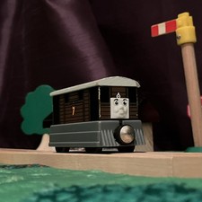 Thomas Friends Wooden Railway Train - TOBY - 7 Engine Gullane 2001