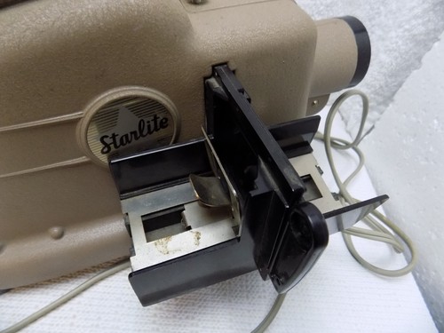 VINTAGE MANSFIELD PROJECTOR MODEL #832 / PRESTO-MATIC 2x2 SLIDE CHANGER -WORKING - Picture 3 of 13