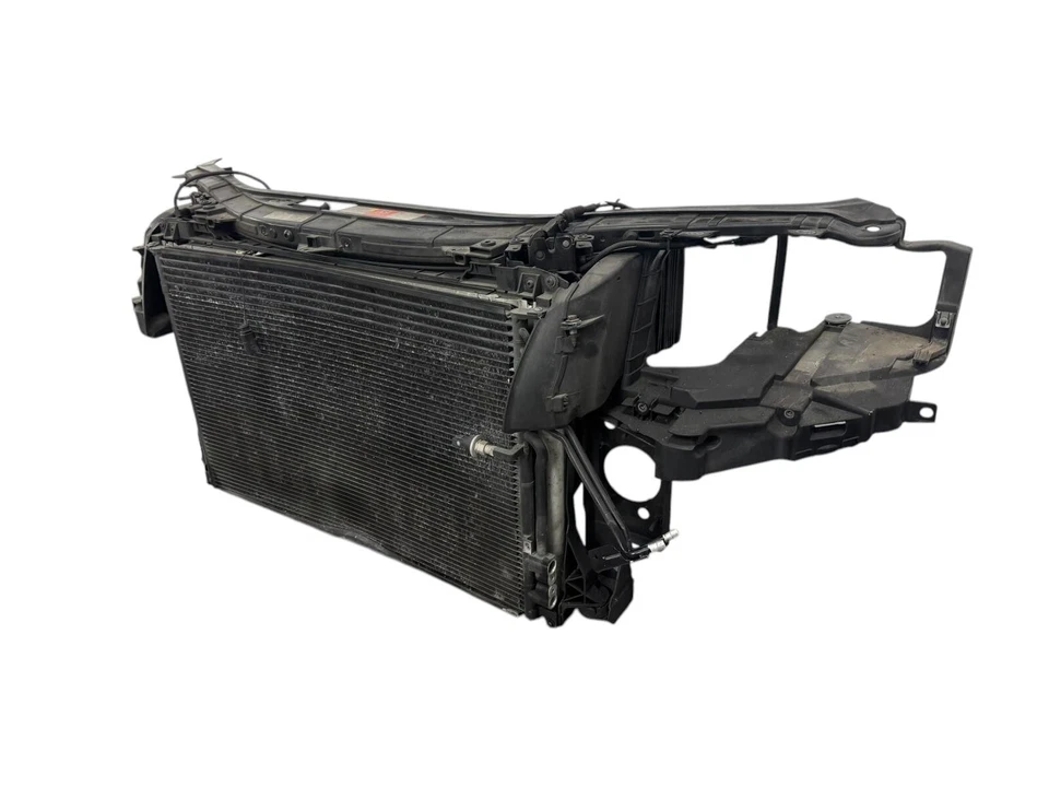 Soporte de radiador Audi S8 2007-2009 con radiadores OEM Foto 3 de 4