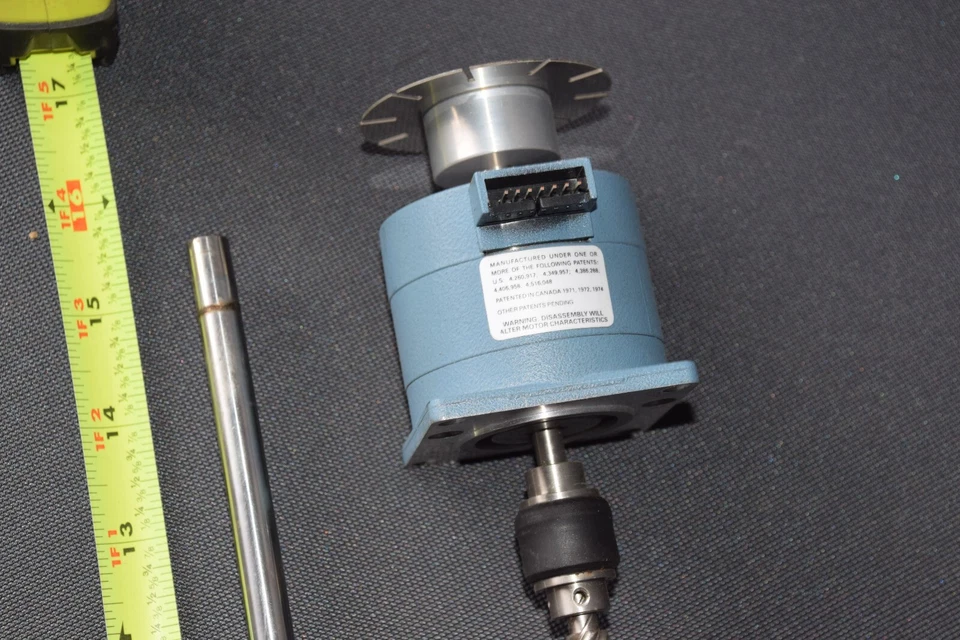 Motor eléctrico superior síncrono/paso a paso (M061-C602 con tornillo de bola) #215798-B13 Foto 3 de 4