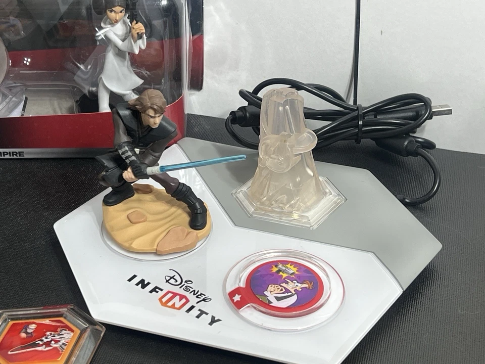 Лот товаров Disney Infinity Фигурки Базы Силовые Диски Star Wars Rise Against the Empire - Изображение 3 из 4