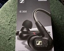 SENNHEISER IE 300 In-Ear Monitor Earphones Wired Ear Tips Black Case