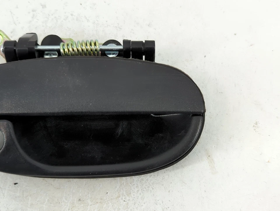 1997 Hyundai Accent Passenger Rear Right Door Handle Exterior Assembly JC89N - Image 3 of 4