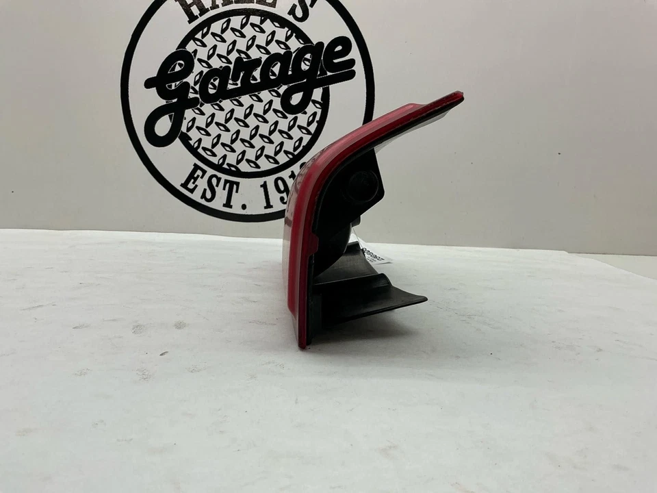 尾灯总成 GMC VAN SAVANA 2500 右 03-19 20 21 22 23 24 — 第 3/4 张图片