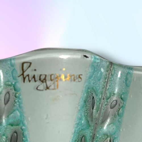 Vtg Signed Higgins 6.5” Fused Glass Fern Ruffled Ashtray Grey-Green & Baby Blue - Picture 4 of 10