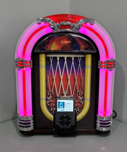 Altoparlante retrò Ion Jukebox Dock - 30 pin iPhone iPod testato funziona IN SCATOLA PULITA - Foto 6 di 19