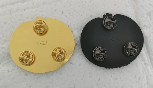 2PCS US ARMY "THIS WE'LL DEFEND" DRILL SERGEANT INSIGNIA THREE CLUTCH PIN - Picture 3 of 3