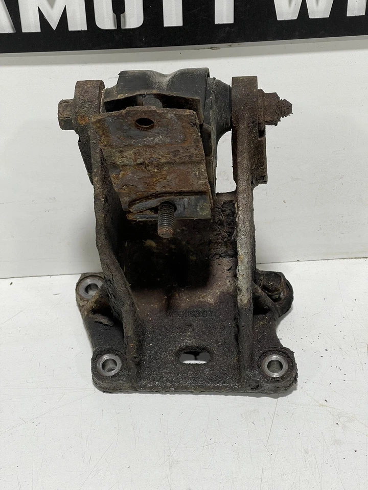 Пара кронштейнов крепления двигателя 97-02 2,5 4 цилиндра для Jeep Wrangler TJ OEM CC 3UU - Изображение 2 из 4