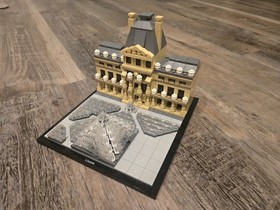 LEGO Architecture Louvre 21024 Landmark Series Complete Set w/ Manual
