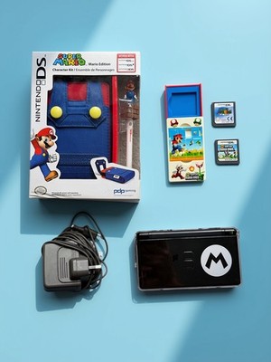  Nintendo DS Lite Bundle + Hülle + Stylus + 2x Super Mario Spiele
