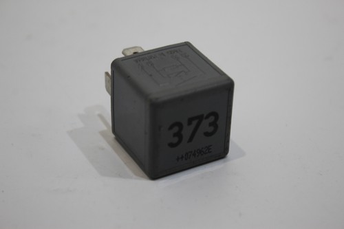 Skoda Fabia 5J MK2 Relais für Xenon-Scheinwerferlampen 373 8D0951253A