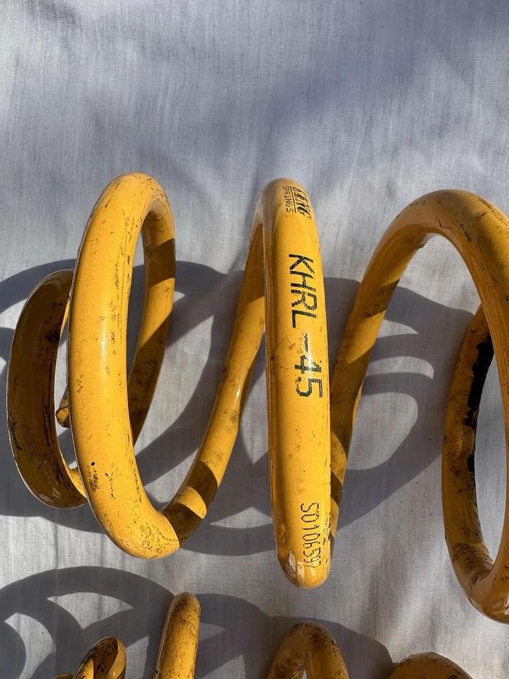 Rear Super Low King Springs for HOLDEN VX VT VU VY VZ WH HSV SS - image 2 of 2