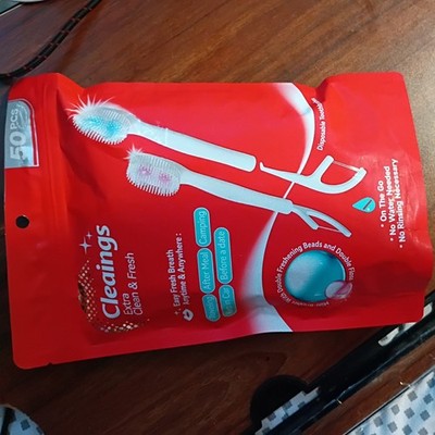 Cleaings MaxFresh Disposable Floss Picks Mint Flavored Soft Brushes 50 Pack