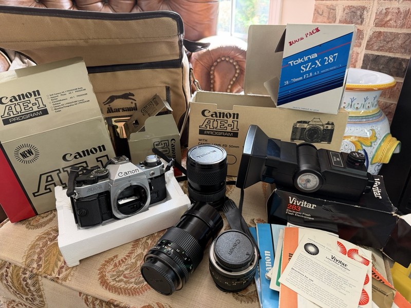 Canon AE-1 35mm SLR Camera Body w/ 3 Lenses, Vivitar 283 Flash, Bag,instructions