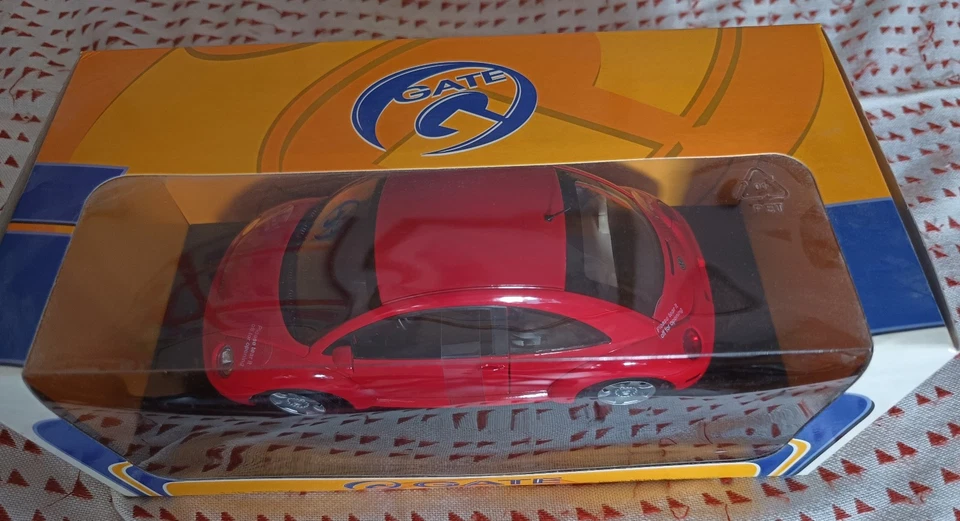 Modellino 1:18 Volkswagen New Beetle - Gate (colore rosso) - Immagine 2 di 4