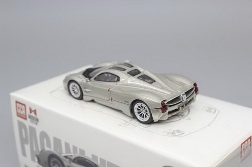 CCA 1/64 Scale Pagani Utopia Gold Diecast Car Model Toy Collection Gift - Picture 5 of 6