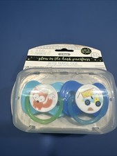 Le Bebe~2 pack Glow In The Dark Pacifiers w/Travel Case, 0-6 Months, Blue