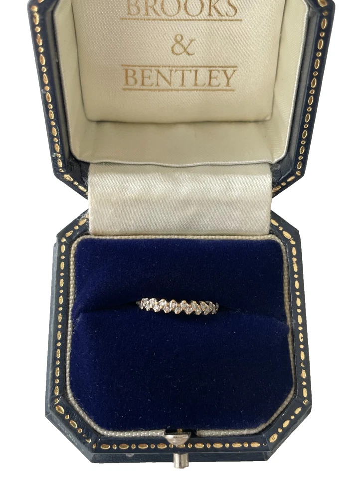 Anillo de diamantes 1988 oro de 9 quilates media eternidad anillo vintage 18 diamantes - talla i 1/2 Foto 2 de 4