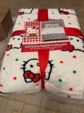 Hello Kitty Fiber Comforter set Full/Queen, 1 comforter & 2 standard shams NEW
