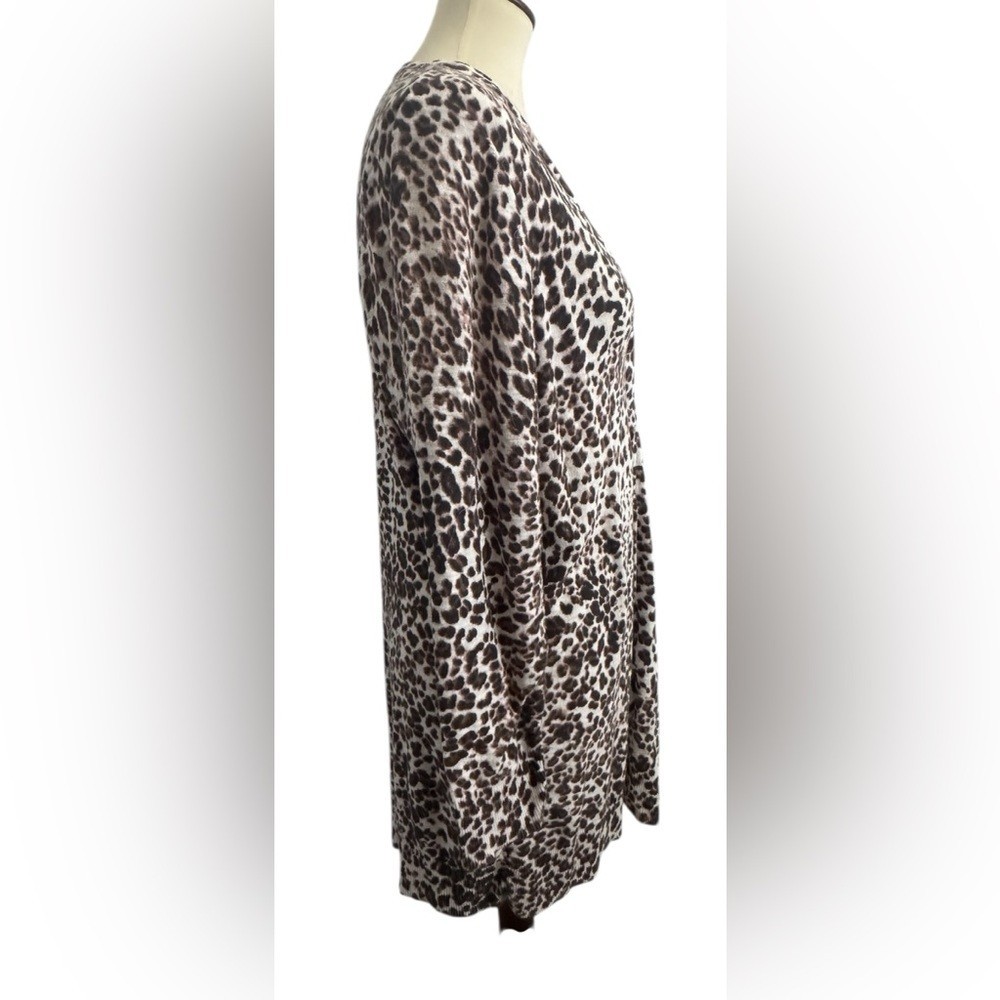 Torrid Leopard Print Button V Neck Lightweight Lo… - image 3