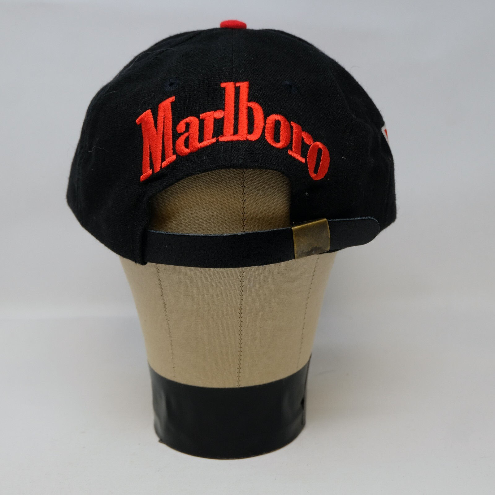 Rare Vintage MARLBORO Adventure Team Lizard Rock Leat… - Gem