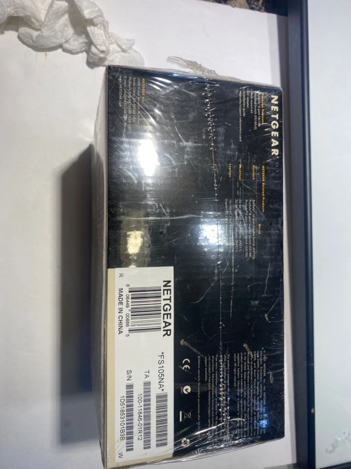 NetGear ProSafe 5-port10/100 desktop switch new in box - Image 3 of 4