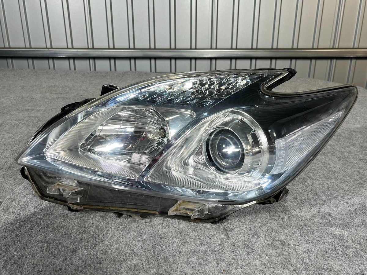 PRIUS ZVW30 TOYOTA OEM HEAD LIGHT LAMP KOITO 47-29 LEFT SIDE