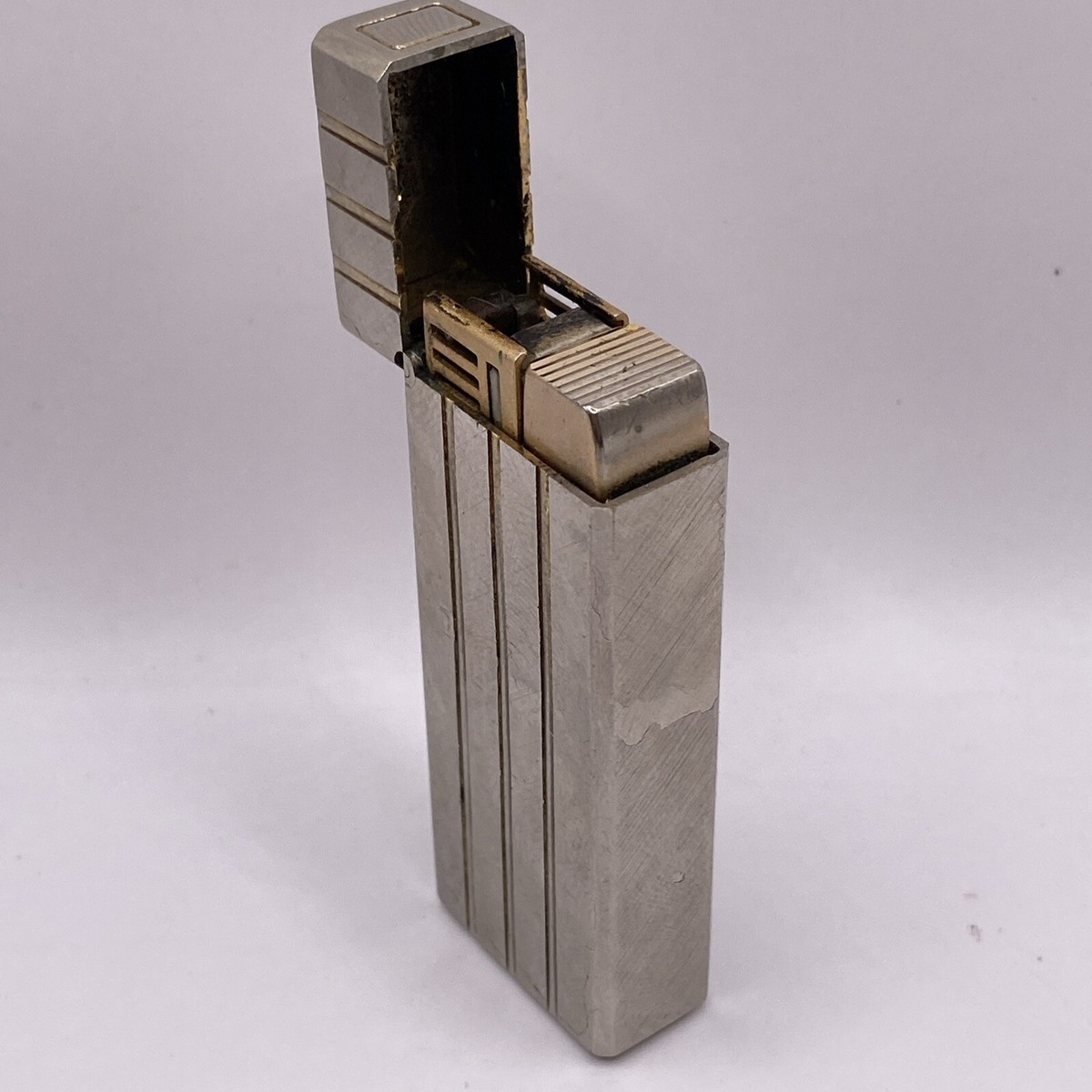 VINTAGE DOMANI PIEZO CIGARETTE LIGHTER Silver/gold Toned