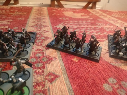 warhammer uruk hai ejército totalmente montado y en su mayoría pintado. - Imagen 9 de 10