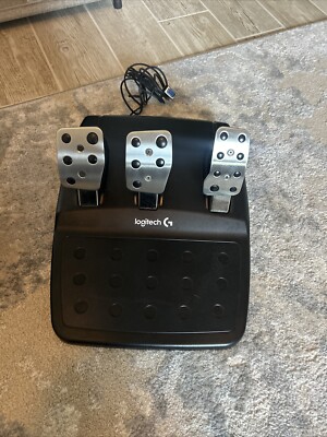 Logitech G920 Wheel and Shifter Bundle with joystick & pedals. Excellent cond.  