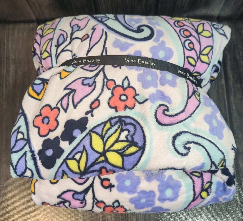 Vera Bradley Maddalena Paisley Fleece Purple White Throw Blanket 94" x 66" NWT - Image 2 of 3