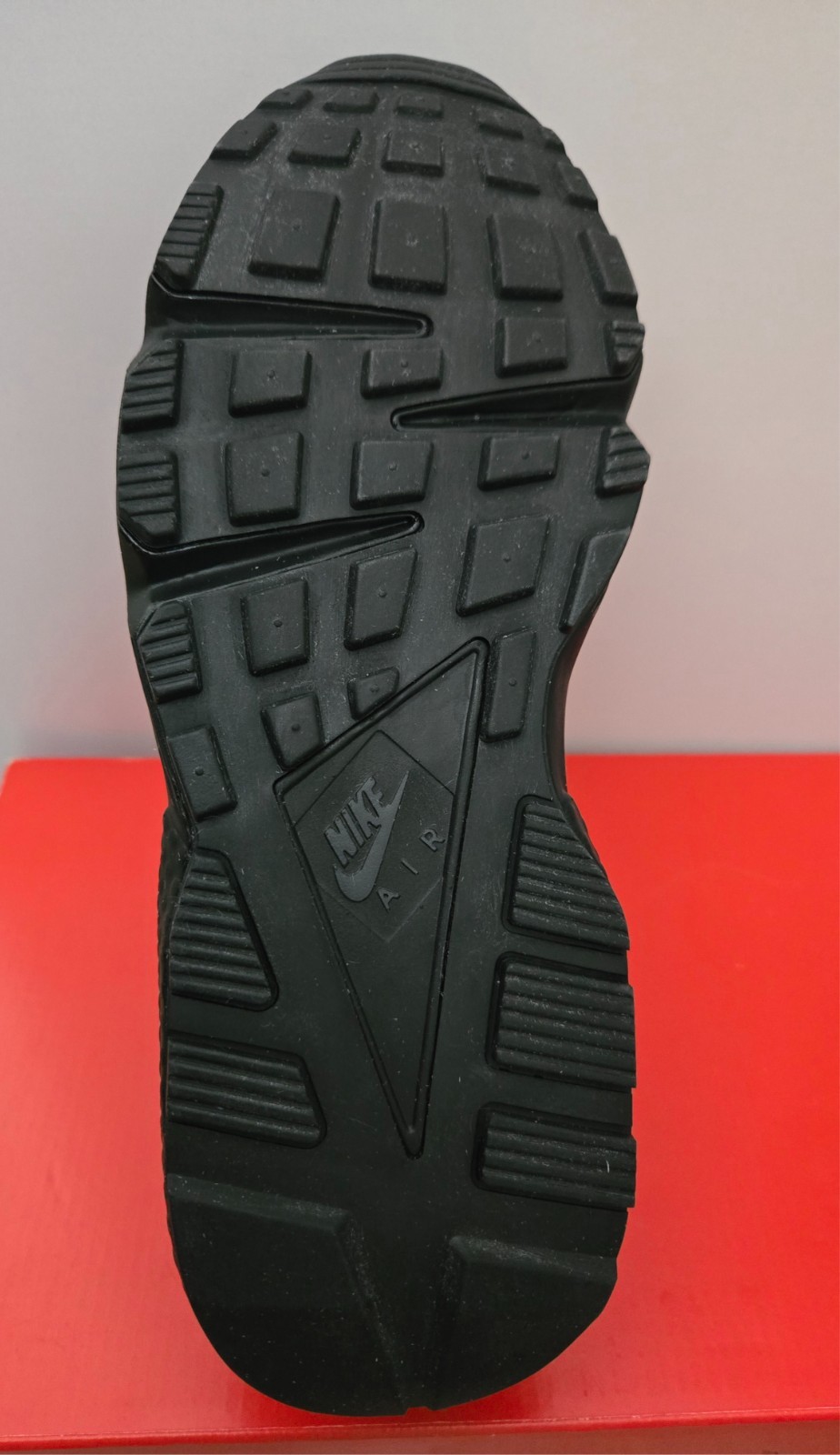 Nike Air Huarache Triple Black Athletic Running Workout Trainer DH4439-001 *2021