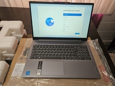 Lenovo IdeaPad 3 15.6'' Laptop Intel i3-1215U 1.20GHz 8GB 512GB SSD PC1744251