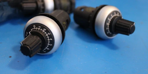 EATON M22-R1K PA6-GF30 Potentiometer