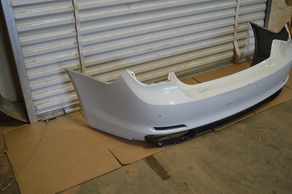 BMW ALPINA B7L F02 2009-2012 parachoques trasero cubierta panel conjunto con cenefa OEM Foto 3 de 4