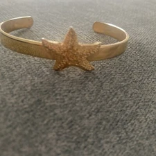 Vintage Sarah Coventry Gold Tone Starfish Nautical Cuff Bracelet 