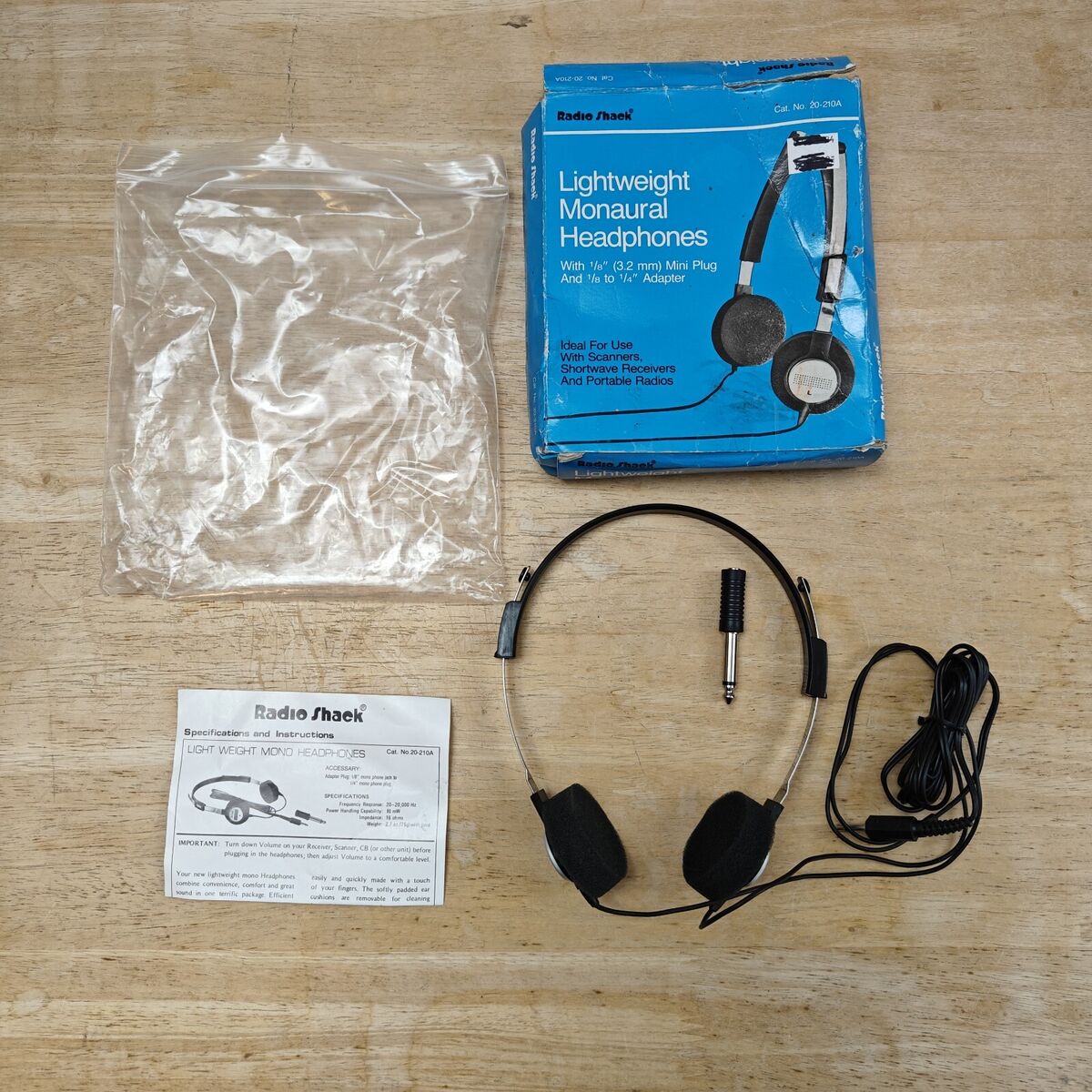 Vintage 80s Realistic Nova 45 Stereo Headphones Lightweight Vintage 80s Realistic Nova 45 Stereo Headphones Lightweight