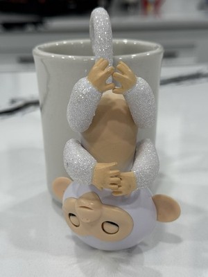 Fingerlings Baby Monkey Interactive White Glitter WowWee Works