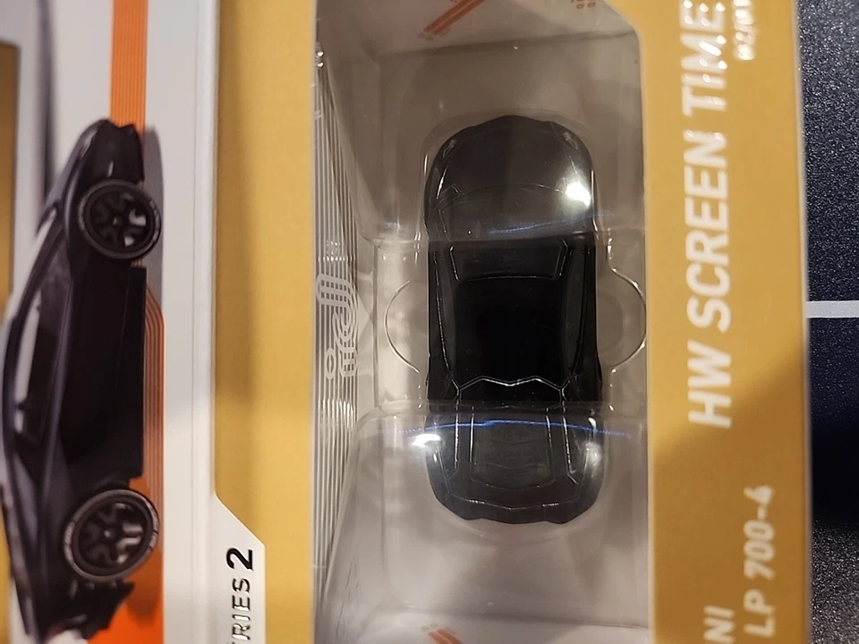 Hot Wheels Lamborghini Adventador ID Foto 3 de 4