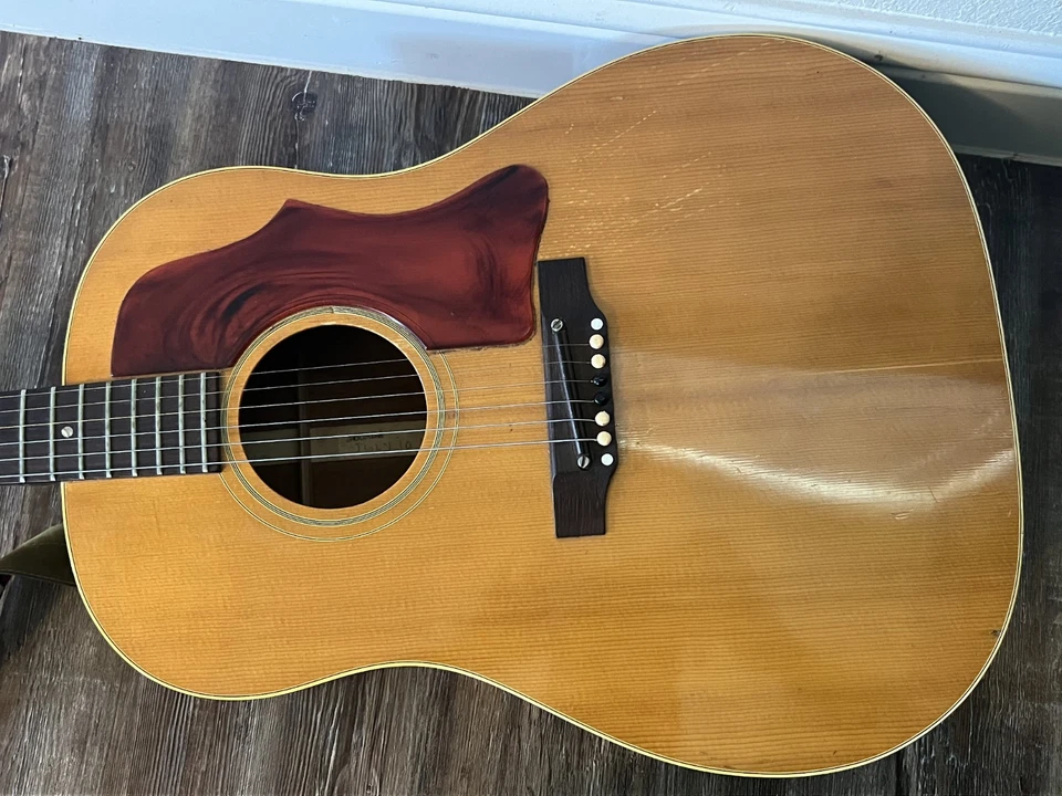 Vintage 1966 Gibson J-50 acoustic guitar w/case - Image 2 of 4