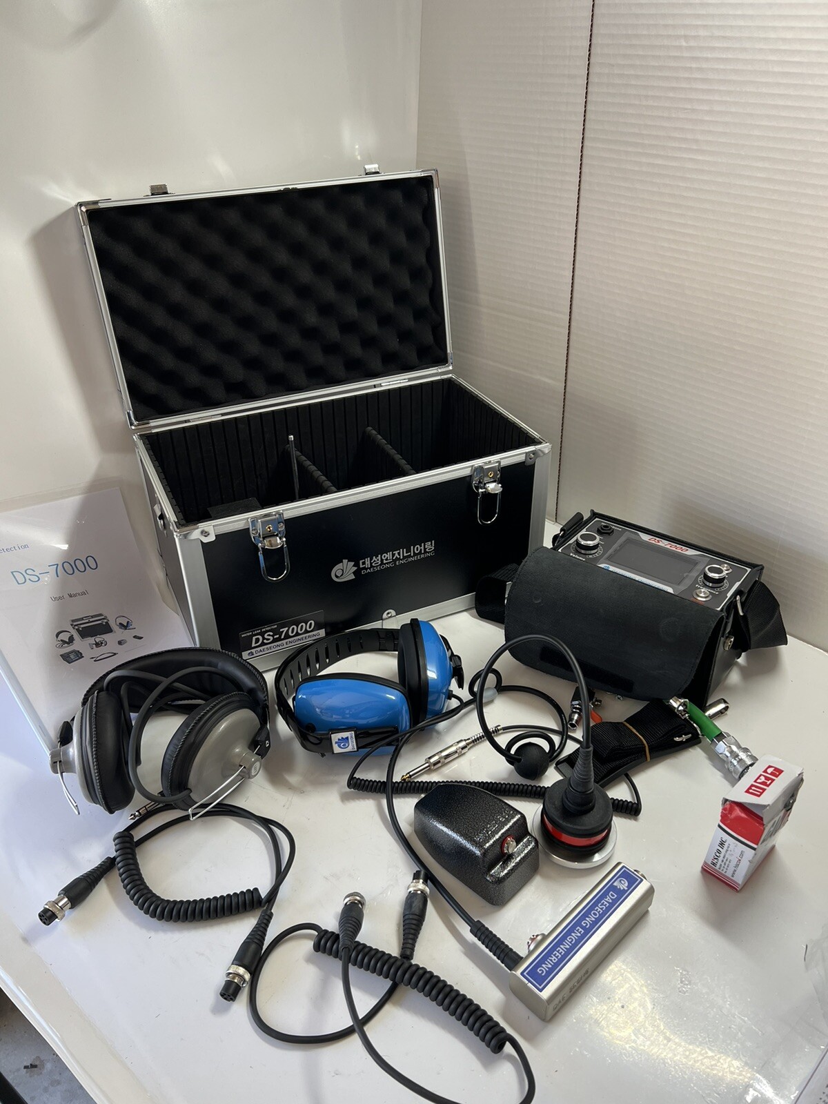 Underground Pipe Water Leak Detector Ultrasonic geophone Sensor Ds7000