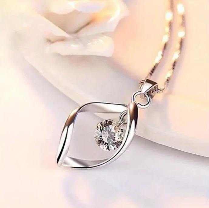 Collana da donna punto luce ciondolo con brillante placcato argento elegante - Immagine 3 di 4