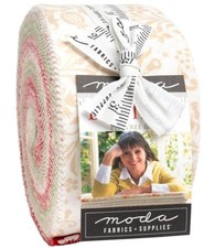 Fig Tree and Co BUON Natale Jelly Roll 40 2.5-inch Strips Moda Fabrics 35400JR